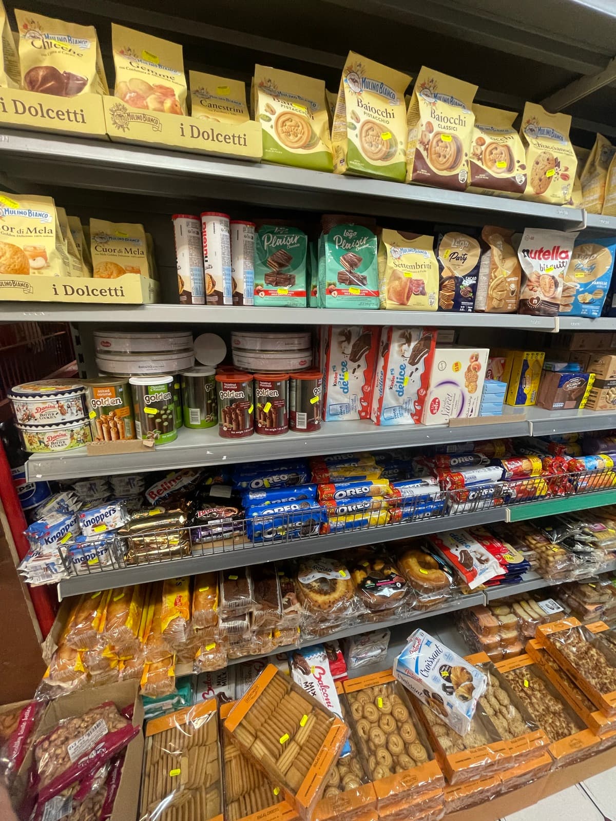 Biscuits & Cookies on the shelves at Alhayat, 85–87 Lupus Street, Pimlico (photo 2)
